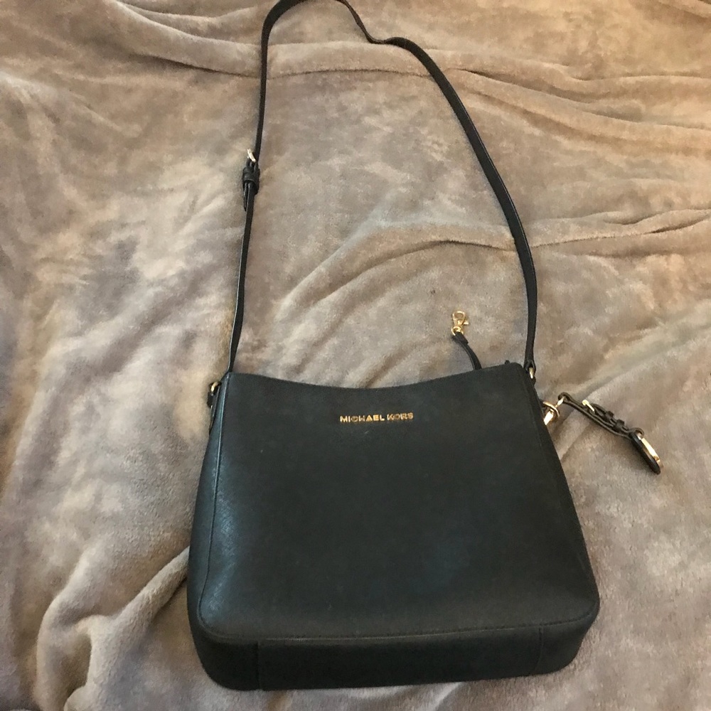Michael Kors Jet Set Large Saffiano Messenger